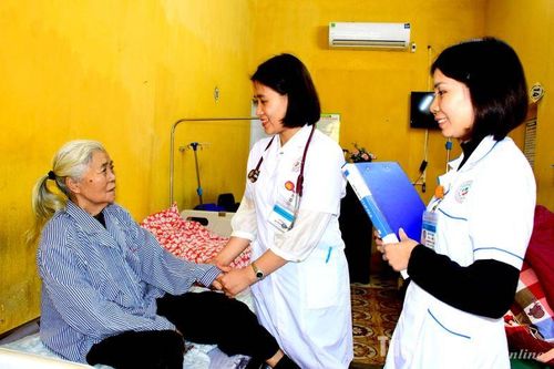 Những thầy thuốc đặc biệt