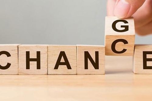 PwC: 63% doanh nghiệp lo ngại không thể tồn tại nếu không thay đổi