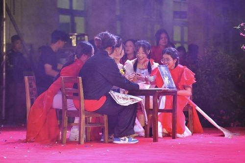 RPT Orijinn, RPT Nastee, Trung Trần và Ronboogz đổ bộ THPT Yên Hòa với Đêm Gala AMOY 2024: 'GÕ XUÂN'