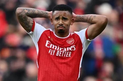 Arsenal nhận án phạt nặng từ Ngoại hạng Anh