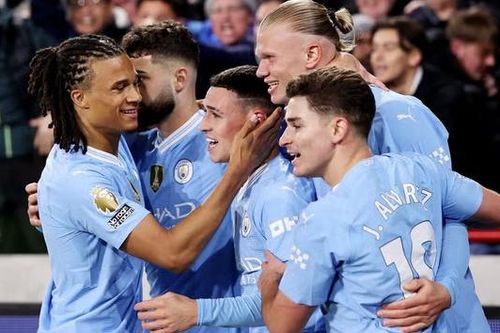 Man City giật lại vị trí thứ hai từ Arsenal trên BXH