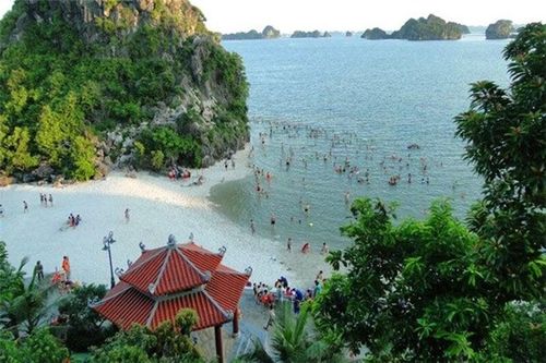 Khám phá đảo Thẻ Vàng Quảng Ninh