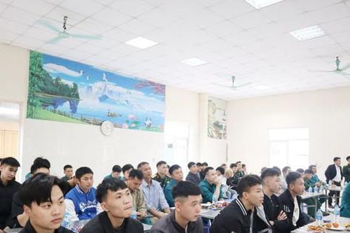 Huyện Phúc Thọ gặp mặt, tư vấn hướng nghiệp cho 135 quân nhân xuất ngũ