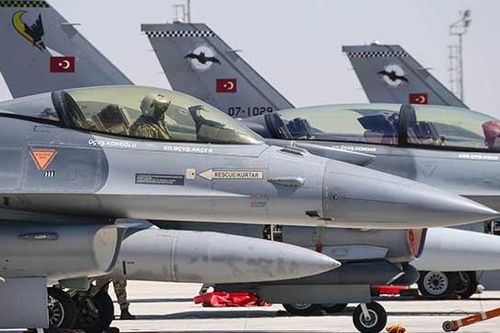 Thổ Nhĩ Kỳ không có cả tiêm kích F-16 Block 70 nếu từ chối giao S-400 cho Ukraine?