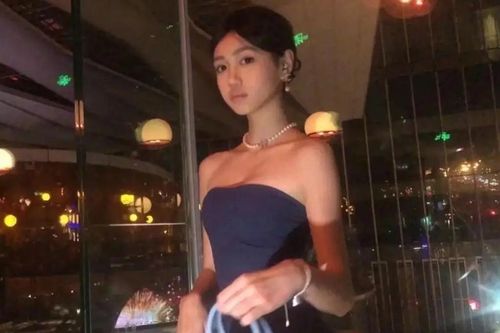 Con gái Chung Lệ Đề đón sinh nhật tuổi 14