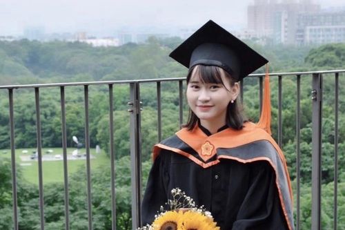 Từ 3 điểm môn Sinh đến nghiên cứu sinh tiến sĩ ngành Ung thư