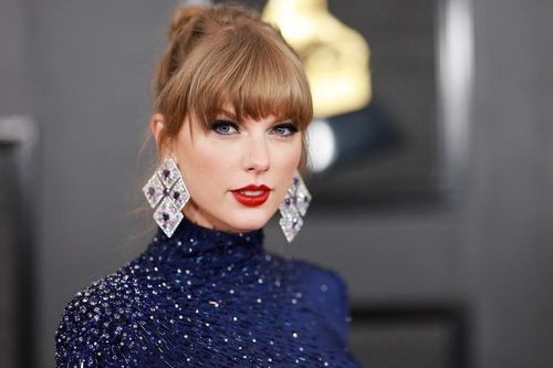 Sinh viên đại học bị Taylor Swift dọa kiện