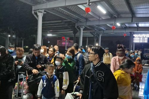 Xúc động những chuyến tàu 0 đồng hỗ trợ người lao động về quê đón Tết
