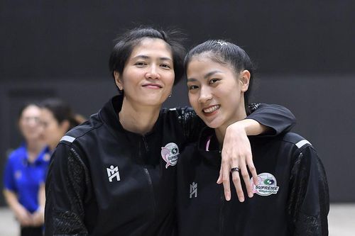 Huỳnh Như, Thanh Thúy thi đấu xa nhà ngày Tết, 'khai giày' ngay ngày mùng 1