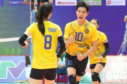'Khủng long' Bích Tuyền tiết lộ những chấn thương kinh hoàng, khiến sự nghiệp vấp phải nhiều biến cố
