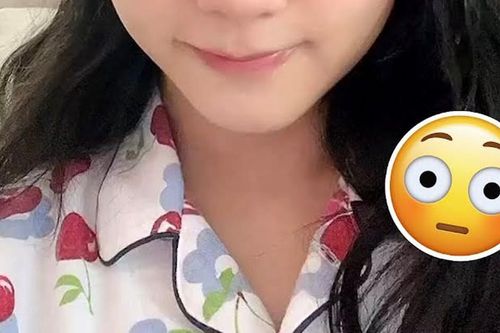 Jisoo Blackpink và 2 nữ thần tượng K-pop vẫn hút mắt fan khi để mặt mộc