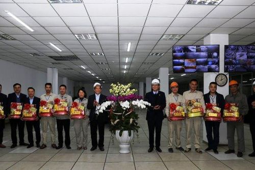 Đạm Hà Bắc sản xuất xuyên Tết Giáp Thìn