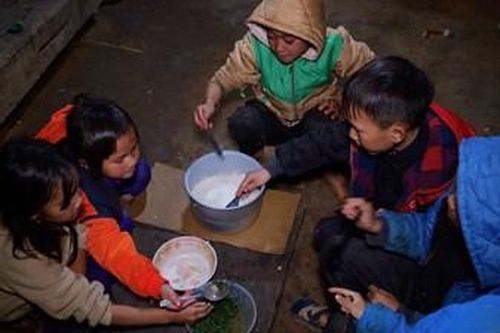 Nhọc nhằn bám chữ dưới chân núi Pha Luông - Bài 2: 4 mùa 'tự lập' nuôi hoài bão lớn