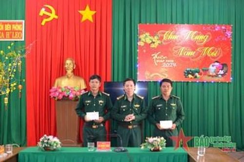 Động viên cán bộ, chiến sĩ Biên phòng thực hiện nhiệm vụ trên biên giới
