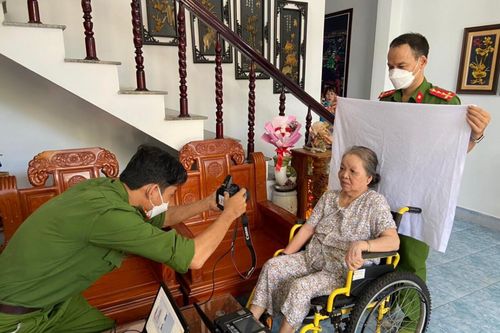 Hành trình đón công dân vào 'ngôi nhà số'