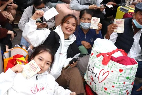 Những chuyến xe góp giấc mơ đoàn viên