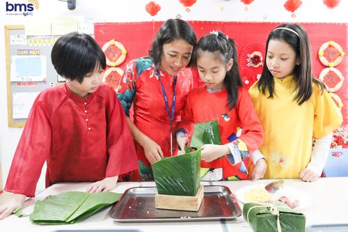 Cách học sinh giữ gìn bản sắc Việt trong dịp Tết cổ truyền