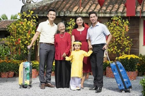 Tết cổ truyền: Về nhà hay du xuân?