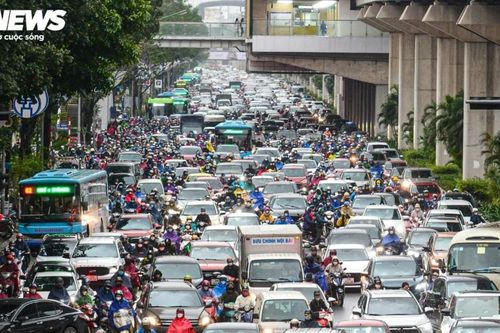 Về quê nghỉ Tết, đi đường nào ở Hà Nội, TP HCM để tránh tắc đường?