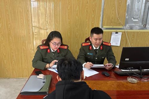 Phạt 5 triệu đồng người báo chốt CSGT trên mạng xã hội