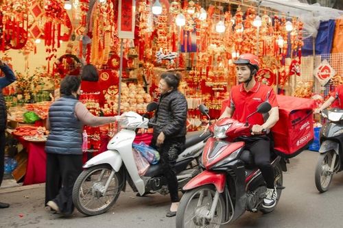 Căng sức thoát hàng trước Tết