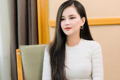Tết đặc biệt của MC Huyền Châu khi nghỉ việc ở VTV sau 16 năm