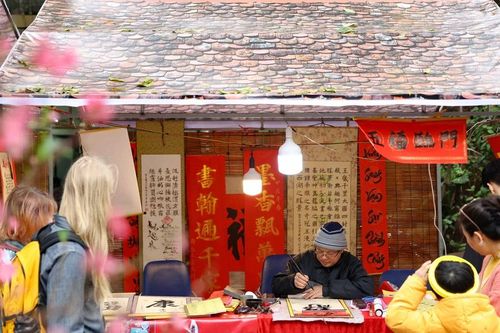 Đậm chất Tết cổ truyền tại không gian văn hóa 'Tết phố' Phùng Hưng