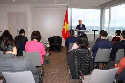 Lưu học sinh Việt Nam tại Bỉ mong muốn đóng góp cho sự nghiệp phát triển đất nước