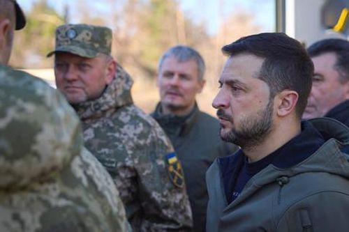 Nghị sĩ Ukraine: Tổng thống Zelensky sẽ cách chức toàn bộ cấp phó của Tướng Zaluzhny