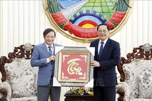 Lãnh đạo Đảng, Nhà nước Việt Nam chúc mừng 100 năm ngày sinh của đồng chí Khamtai Siphandone