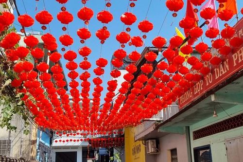 Rực rỡ sắc xuân trong những con hẻm ở Pleiku