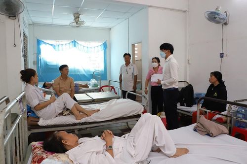 Tổng Công ty Phát điện 2 thăm hỏi, trao quà đến 200 bệnh nhân ung thư tại Cần Thơ