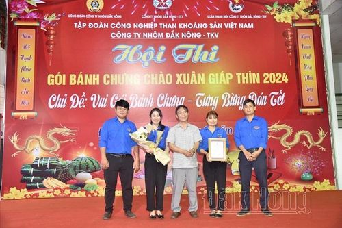 Nhôm Đắk Nông: Sôi nổi Hội thi gói bánh chưng mừng Xuân Giáp Thìn 2024