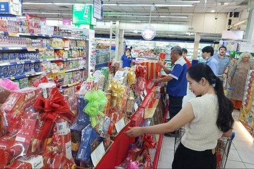 TP Hồ Chí Minh: Siêu thị, chợ giảm giá kích cầu mua sắm Tết