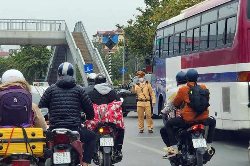 Phân luồng, hướng dẫn người dân và phương tiện về quê đón Tết an toàn