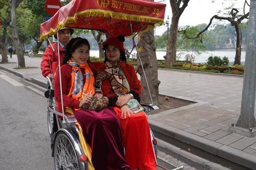 Du xuân - Khơi gợi ký ức và cảm xúc mùa xuân
