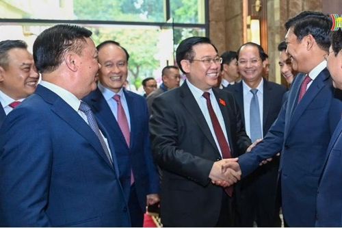Chủ tịch Quốc hội chúc Tết Đảng bộ, nhân dân Hà Nội