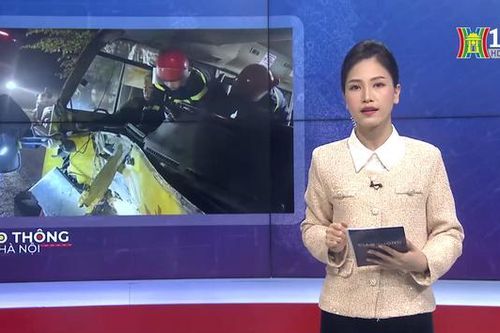 Cắt thùng xe giải cứu nạn nhân bị mắc kẹt