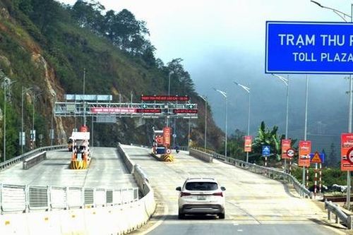 Lào Cai: Chính thức thu phí không dừng đường nối cao tốc Nội Bài - Lào Cai với Sa Pa