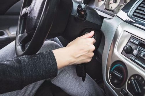 Những phiền toái khi lái xe vào mùa đông