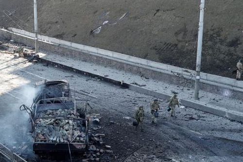 Ukraine gia hạn thiết quân luật thêm 90 ngày