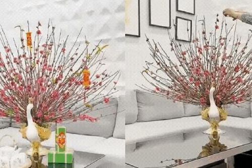 Cách cắm cành đào dăm chưng phòng khách cho 1 mùa Tết tiết kiệm mà vẫn đủ đầy, an vui