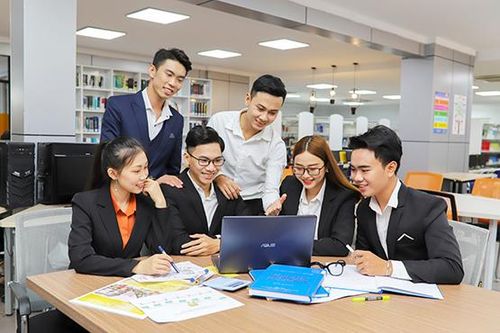 'Hé lộ' ngành học giúp hàng triệu sinh viên 'hái ra tiền' sau khi ra trường