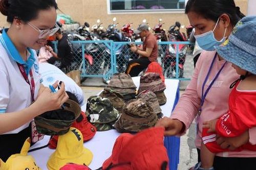 Mang 'mùa xuân' ấm áp, nghĩa tình đến với các bệnh nhân nghèo