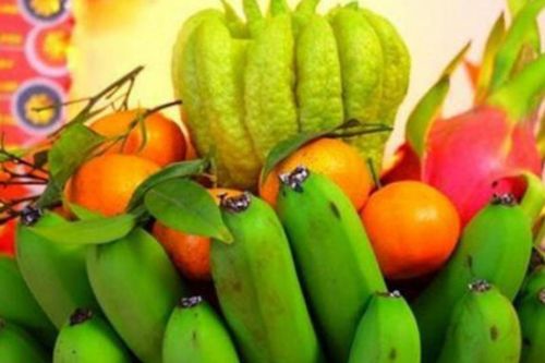 Cách chọn nải chuối xanh bày mâm ngũ quả ngày Tết