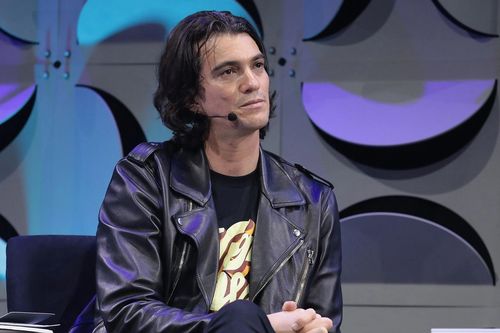 Nhà sáng lập WeWork tìm cách mua lại công ty