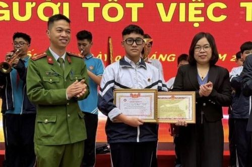 Học sinh Thủ đô dũng cảm bắt cướp