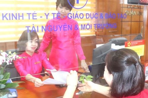Quận Hai Bà Trưng: Cán bộ sẵn sàng 'Phục vụ Nhân dân vui Xuân đón Tết'