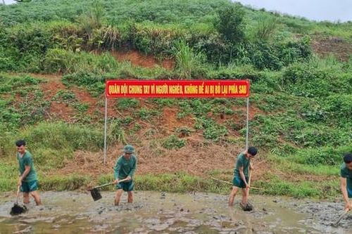 'No ấm nhờ công bộ đội'