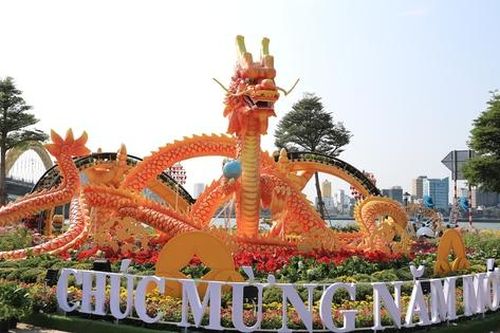 Đường hoa xuân Đà Nẵng rực rỡ đón Tết